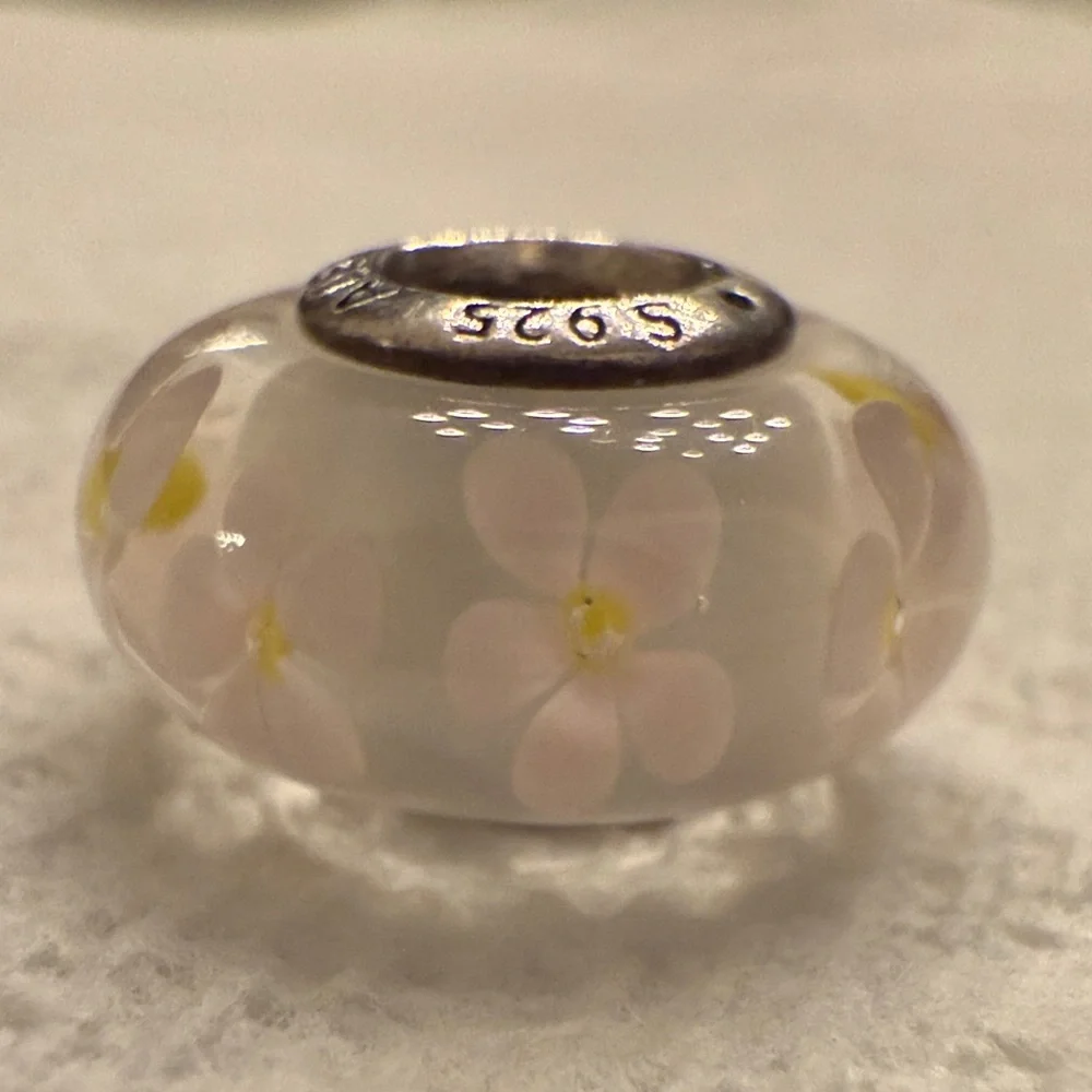 Pandora Gorgeous Murano Flower Charm